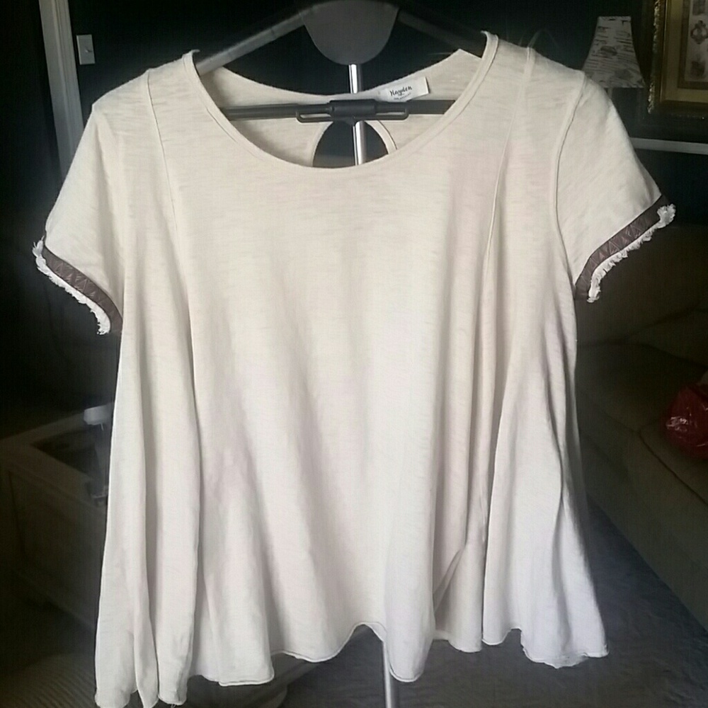 Hayden, flowy top, light tan, XL, boutique, EUC